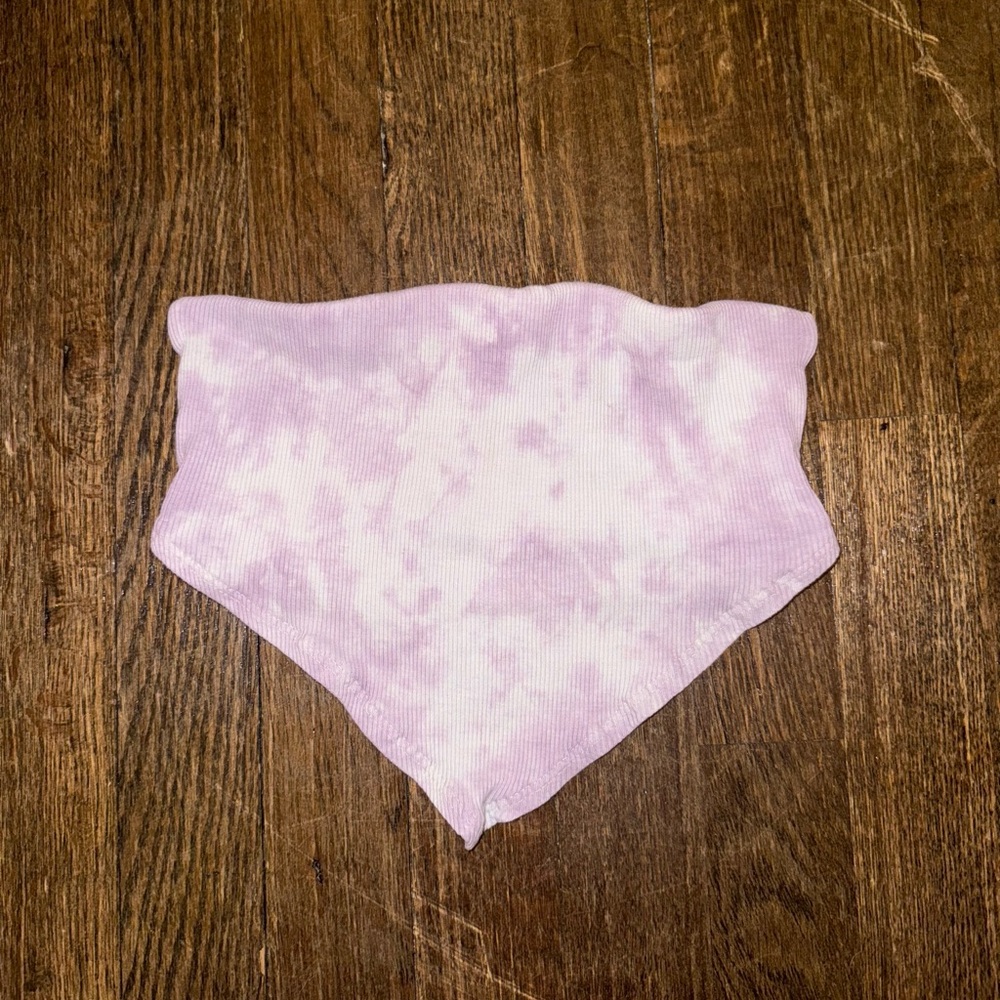 purple and white tie dye tube top!🤍💜
perfect for summer!